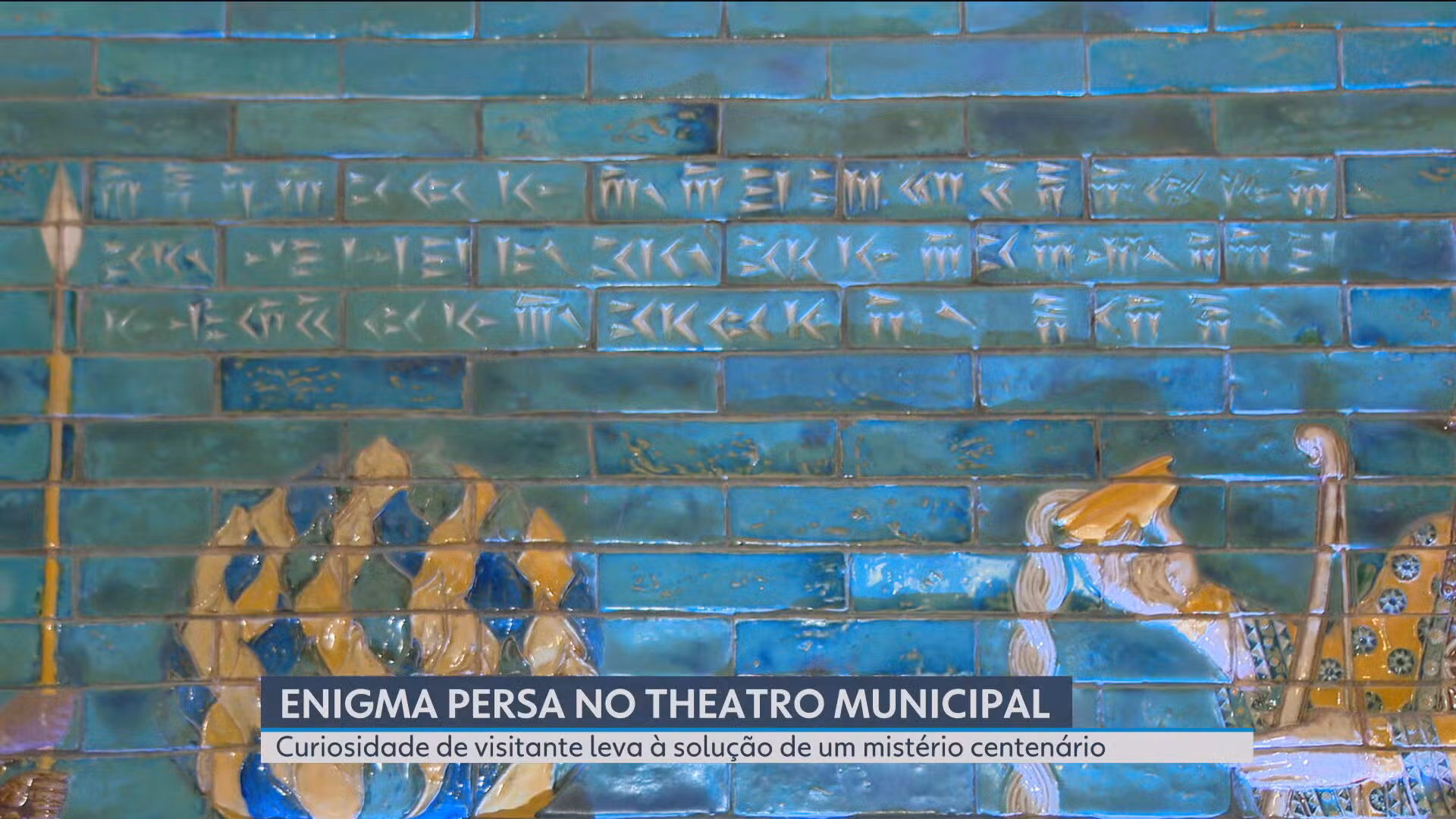 Inscrição em persa antigo escondida no Theatro Municipal do Rio é decifrada após mais de um século