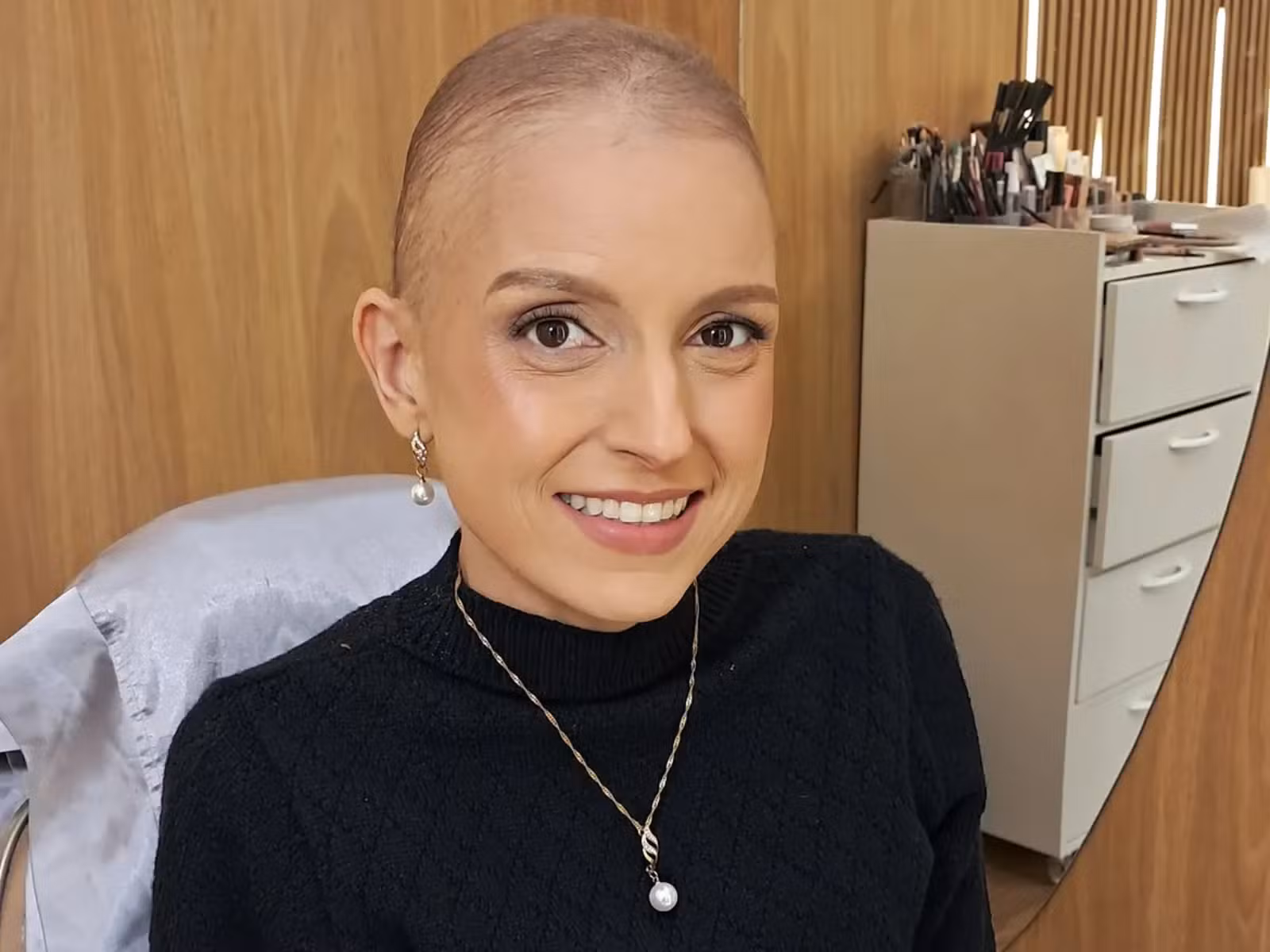 Empresária que teve câncer de pulmão após tratar tumor no colo do útero morre no Acre