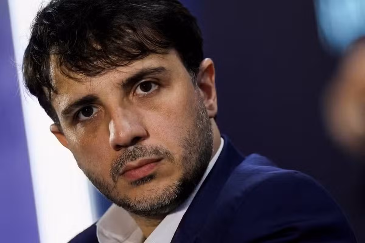 Renan Santos participa de entrevista da Globo nesta quarta