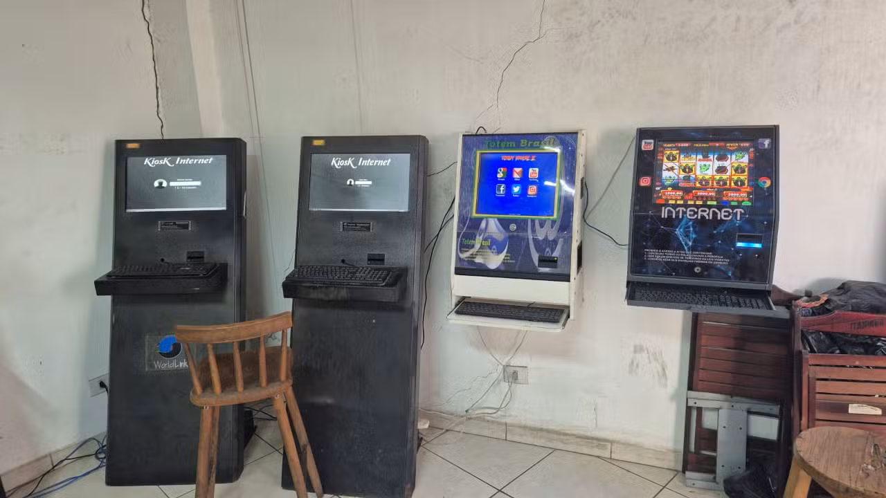 Polícia Civil apreende mais de 30 máquinas caça-níqueis em operação contra jogos de azar em Boituva