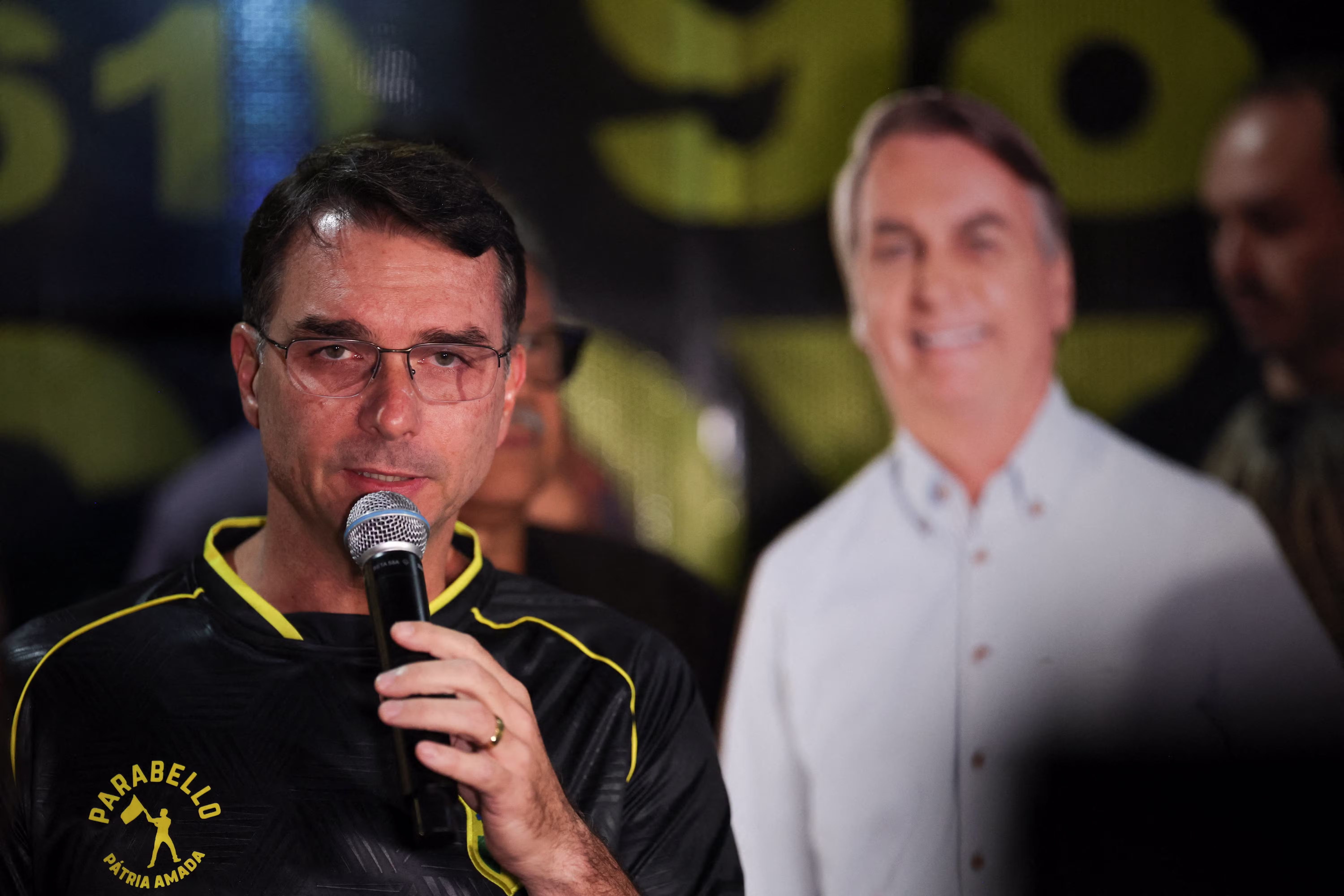 Moraes aciona MPE para investigar Flávio por propaganda antecipada após divulgação de carta de Jair Bolsonaro