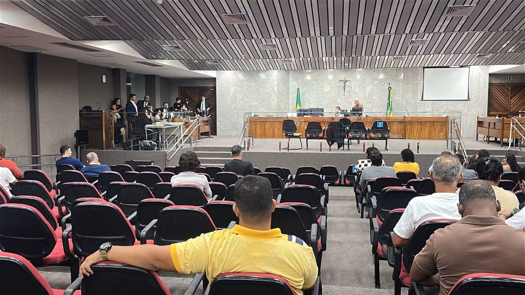 Julgamento de acusados de matar comerciante com tiros na cabeça e rosto acontece em Aracaju