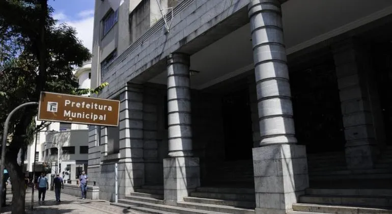 Prefeitura de BH decreta ponto facultativo na segunda