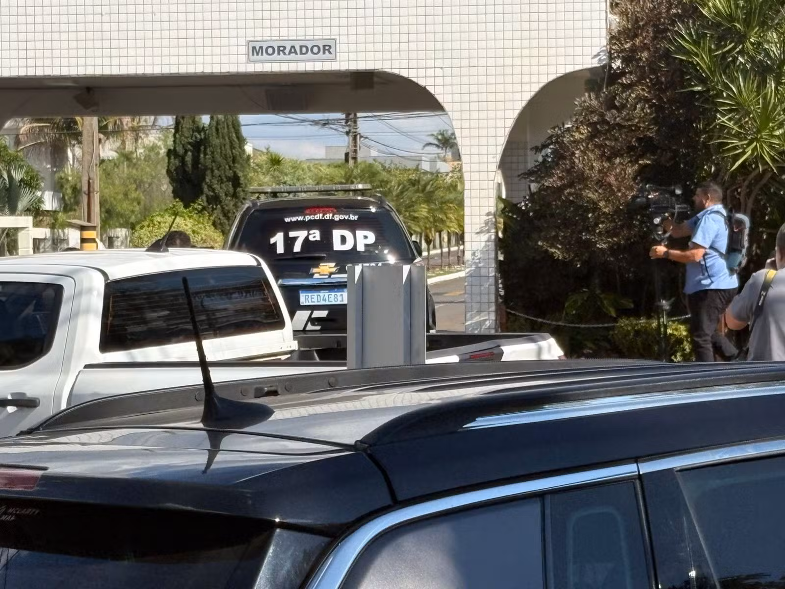 Bolsonaro depôs por 5 minutos e repetiu que queria 'consertar' arma apreendida em blitz, diz defesa