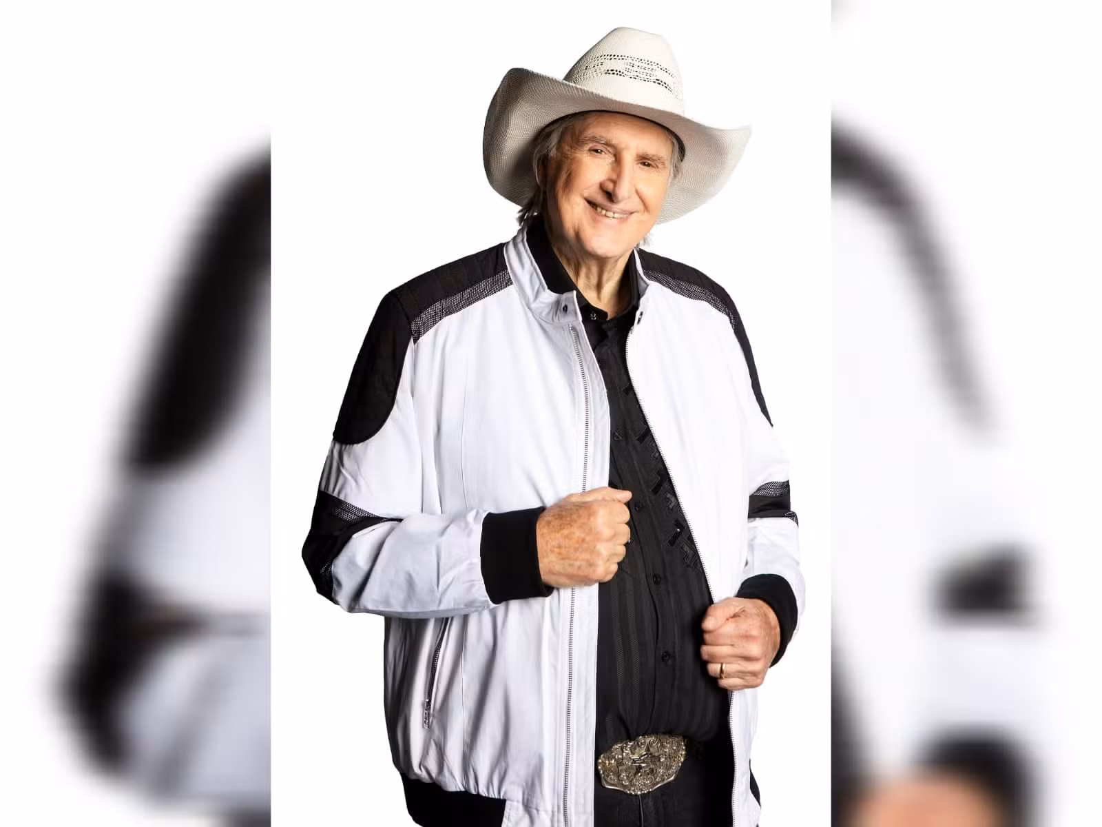 Prestes a completar 86 anos, Sérgio Reis fala de carreira e recorda conversa com Whitney Houston em mercado: 'Disse que eu era charmoso'