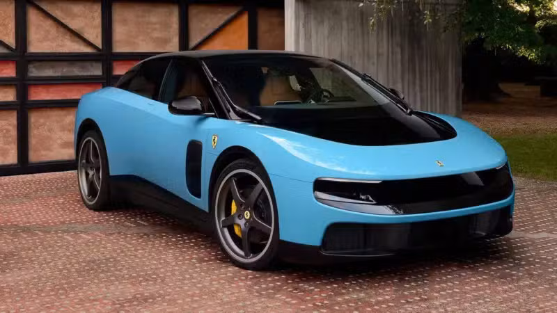 Ferrari não vai 'obrigar' clientes a comprar modelo elétrico Luce para ter acesso a carros especiais