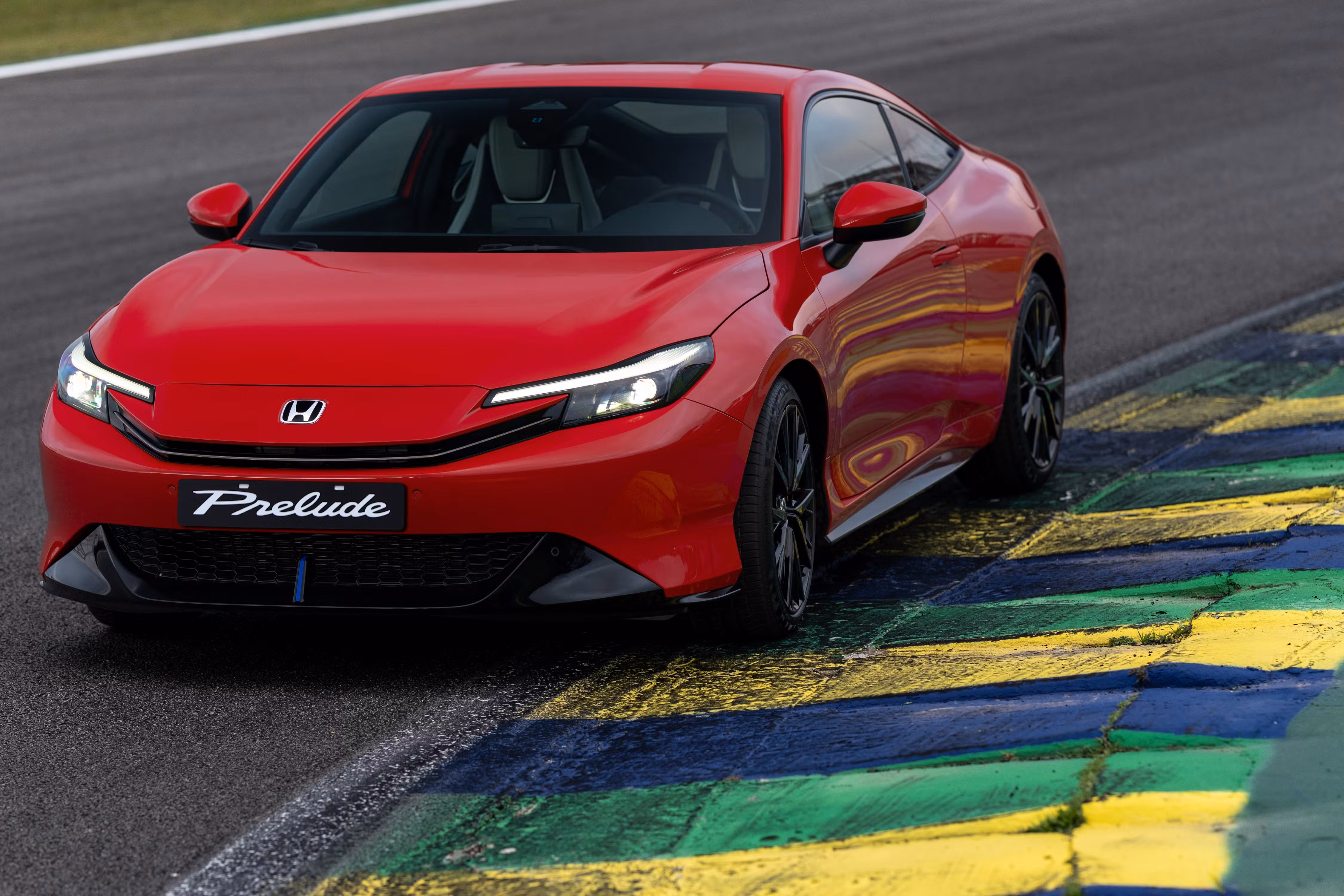 Honda Prelude volta ao Brasil após 25 anos por R$ 380 mil; Senna já foi garoto