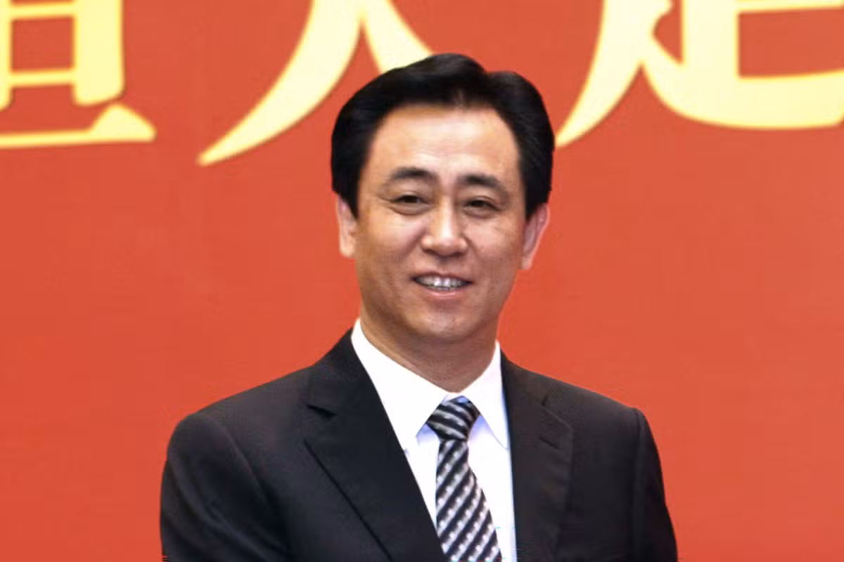 Fundador da Evergrande é condenado à prisão perpétua na China; penas de outros cinco executivos vão de 6 a 18 anos