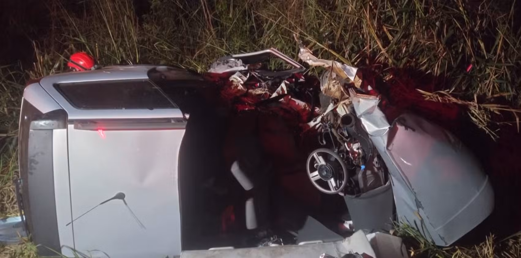 Policial militar morre em acidente entre dois carros em rodovia do Paraná