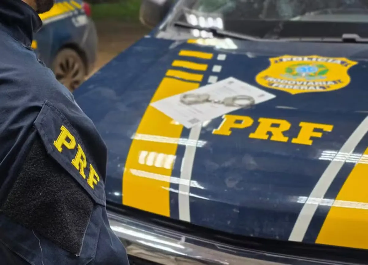 Homem procurado por homicídio no MA é preso durante fiscalização da PRF em ônibus no Piauí