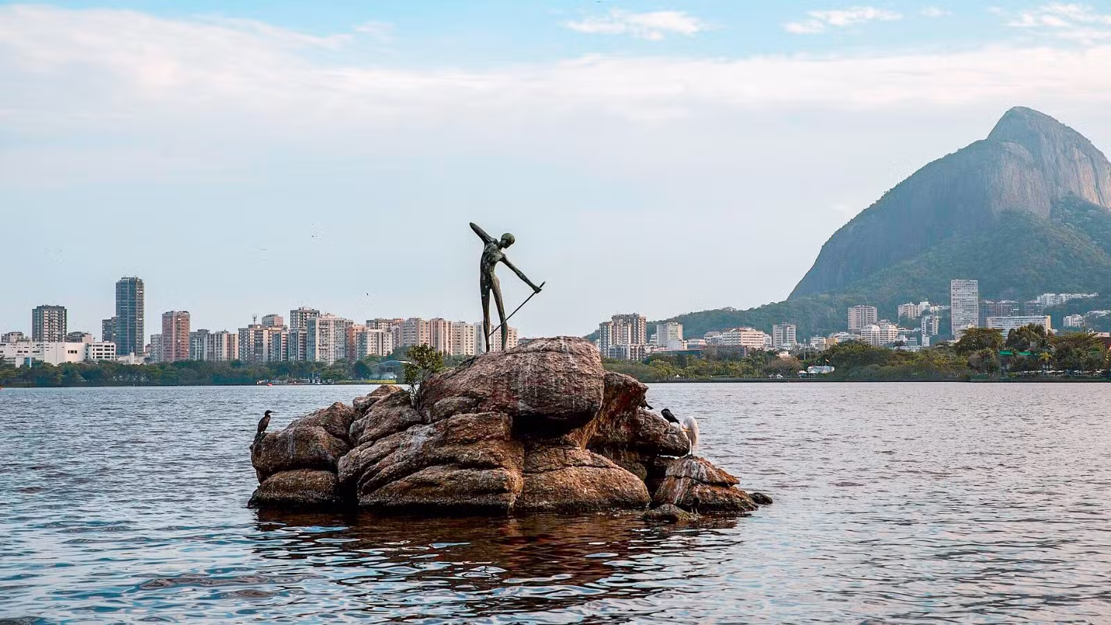 Arco da escultura do Curumim, na Lagoa, é furtado 20 dias após restauração de R$ 50 mil