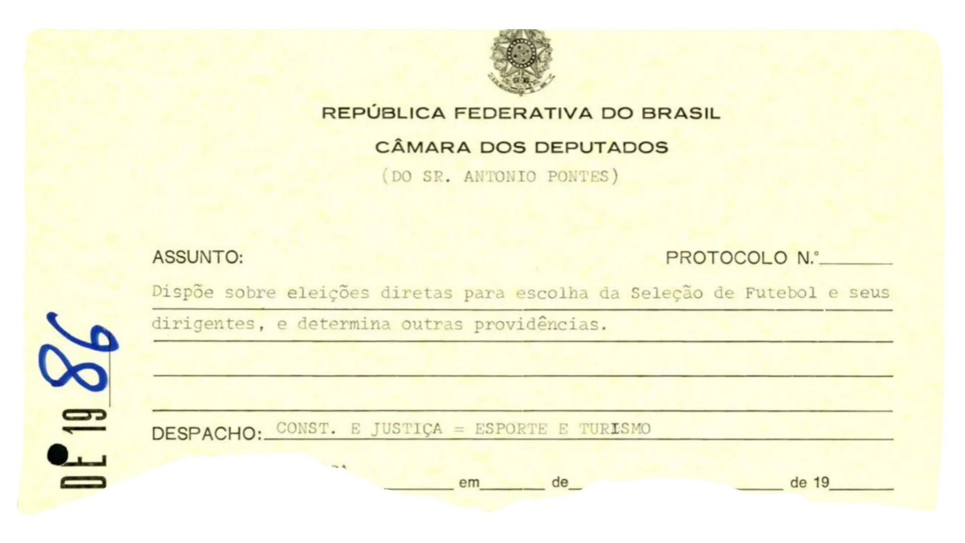Técnico eleito por voto popular, show do intervalo e VAR antes do VAR: as ideias para o futebol que já passaram pelo Congresso