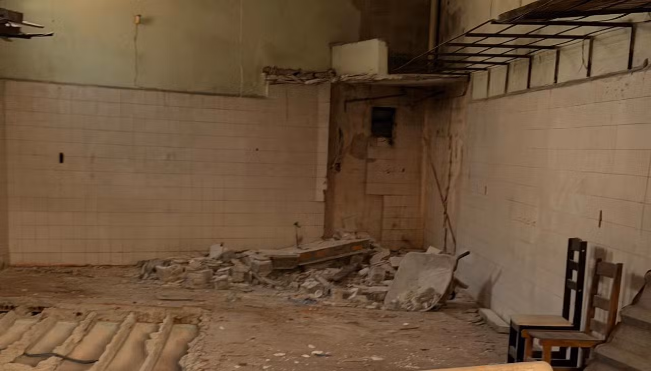 Parede desaba durante obra e deixa homem ferido em Itaquaquecetuba
