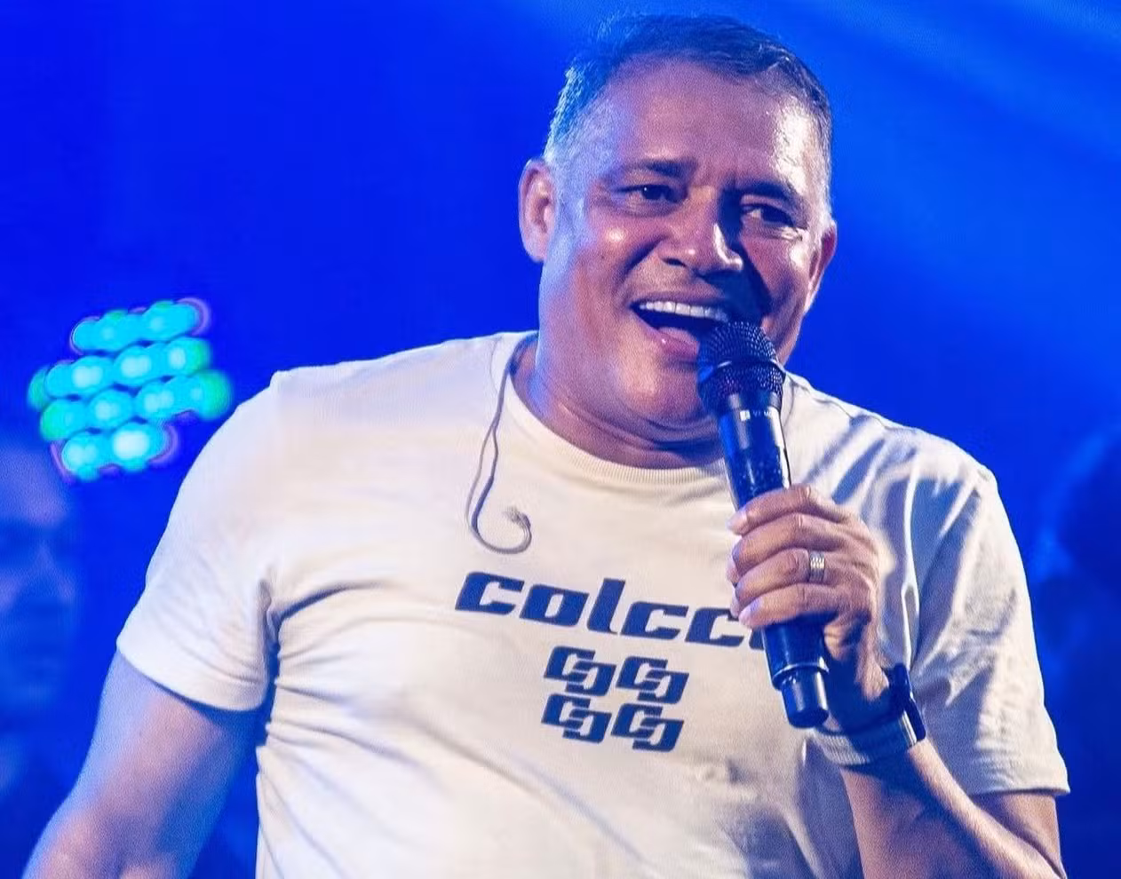 Vocalista anuncia saída da Banda Alma Gêmea