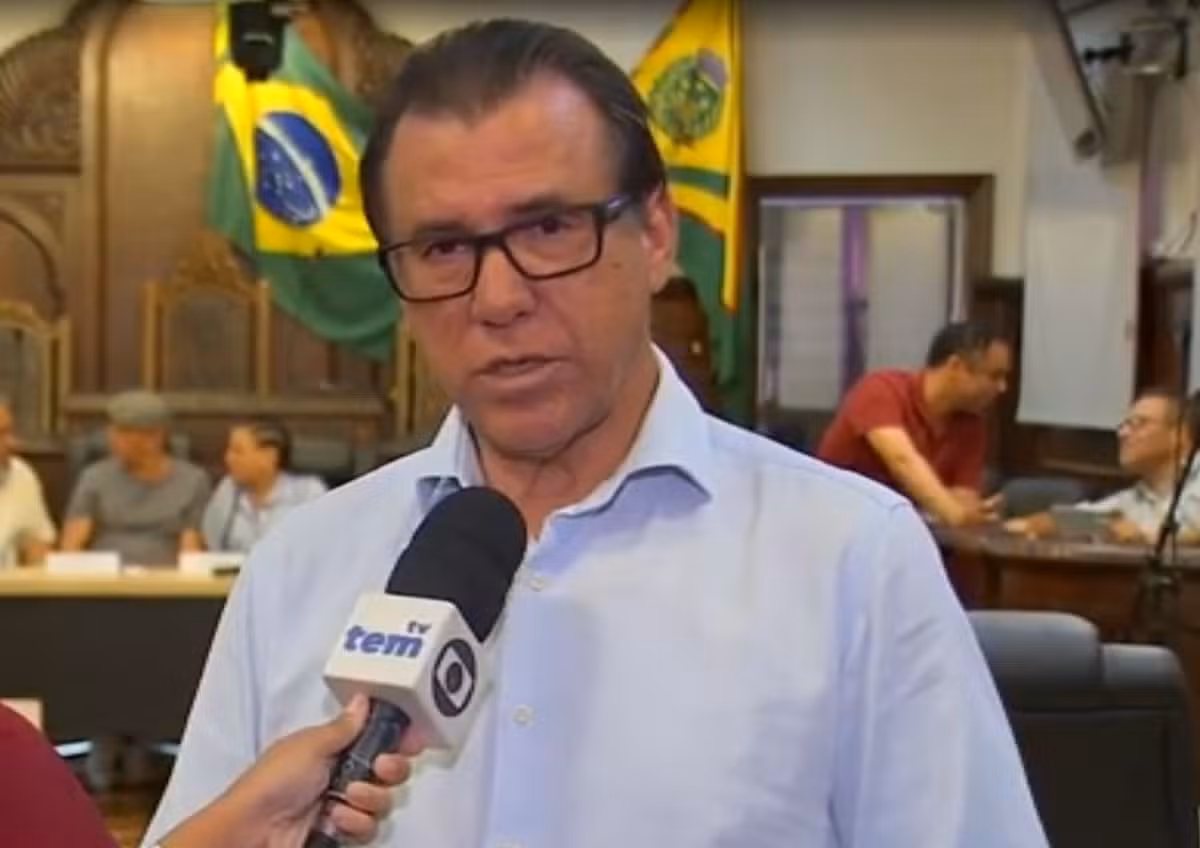 Ministro do Trabalho diz que, se fosse Lula, substituiria Jaques Wagner na liderança do governo