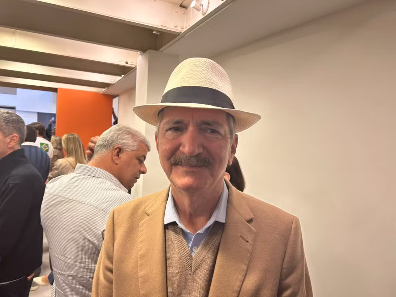 Com pré-candidatura a presidente em xeque, Aldo Rebelo vai à convenção de Caiado