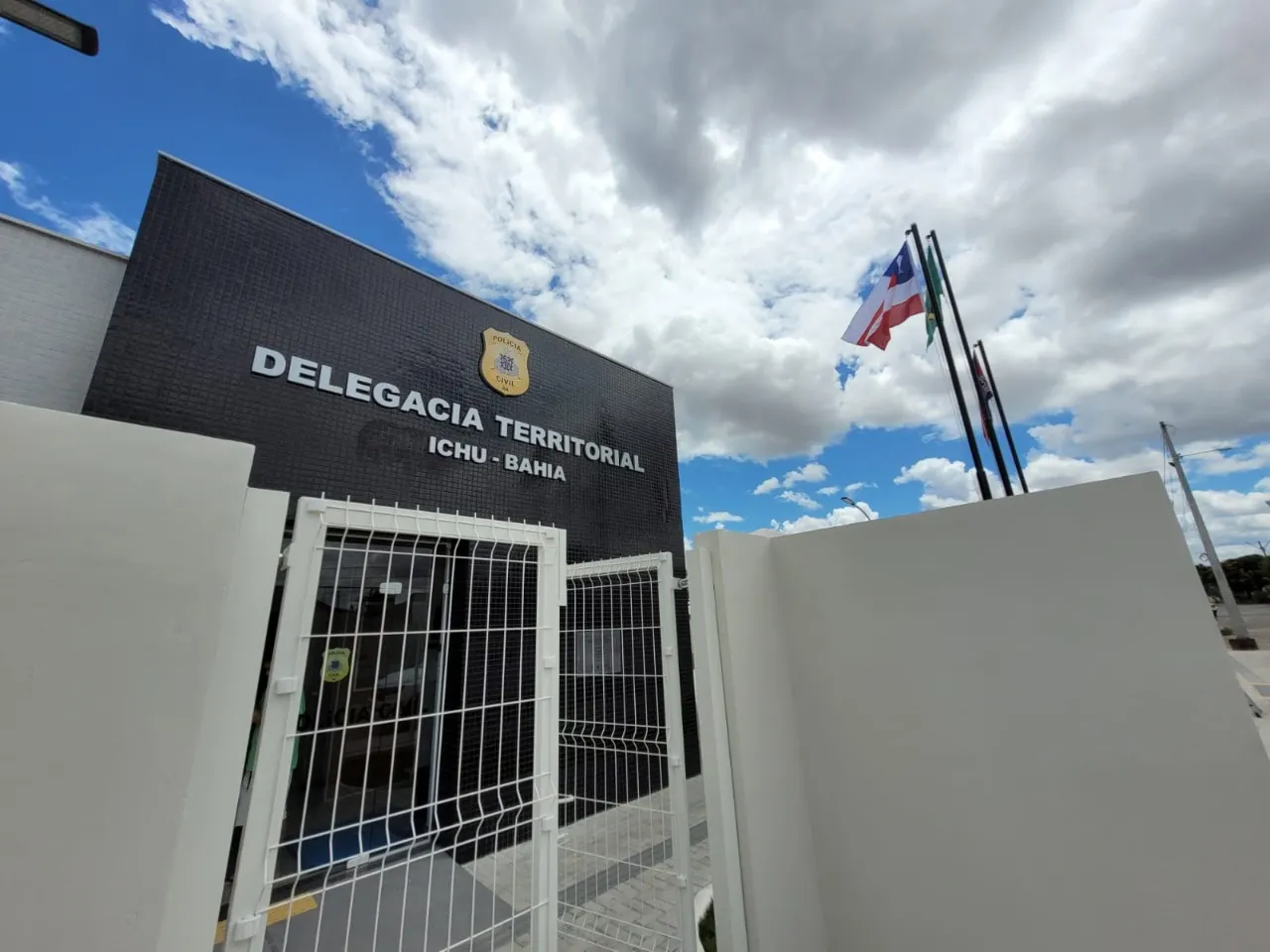 Homem é investigado por importunação sexual após mulher denunciar masturbação durante caminhada na Bahia