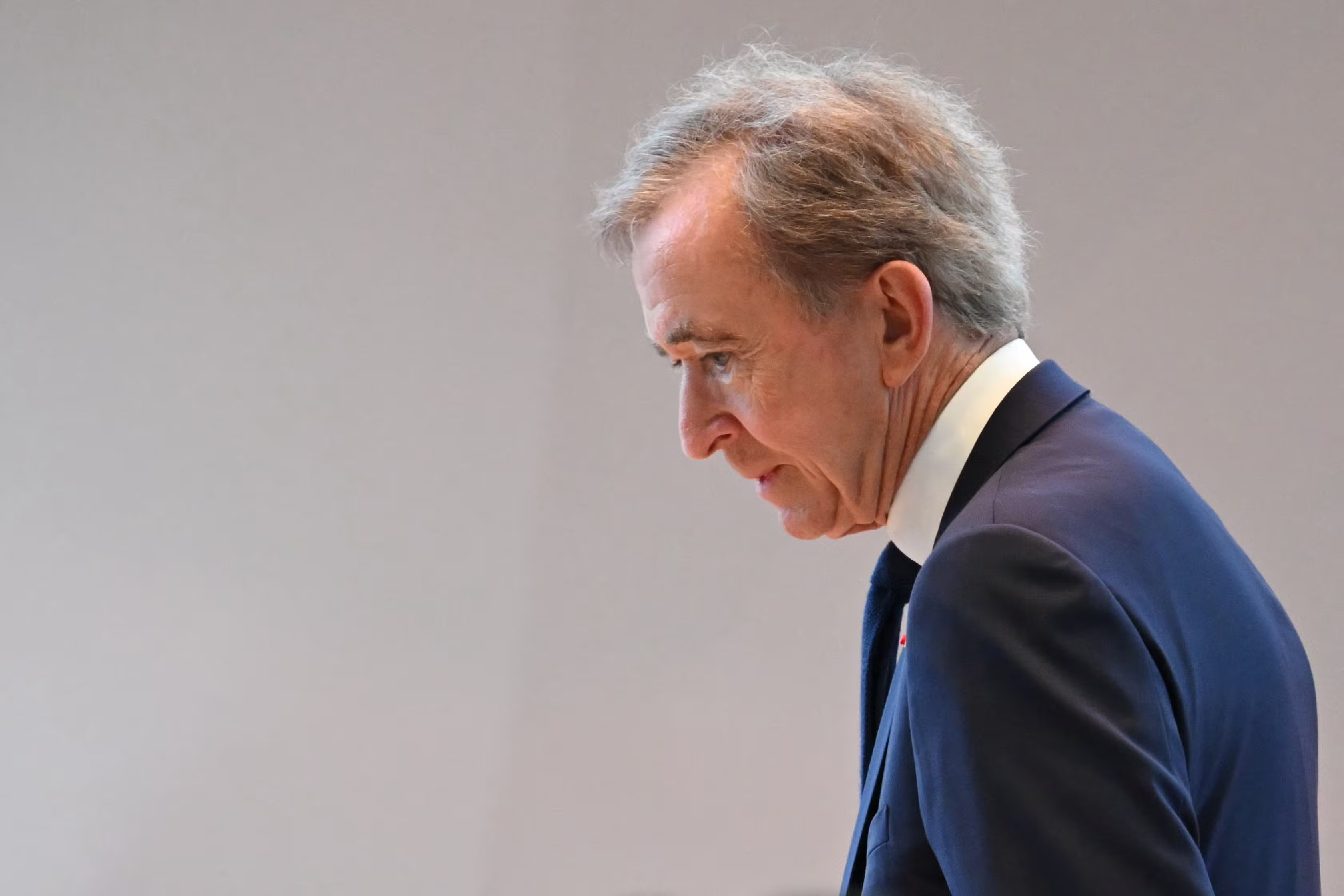 Bilionário Bernard Arnault, o homem mais rico da França, terá de pagar