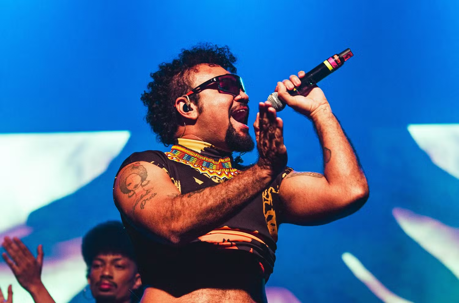 Jeff Moraes estreia ‘Príncipe Negro’, espetáculo que une música, teatro e sonoridades amazônicas