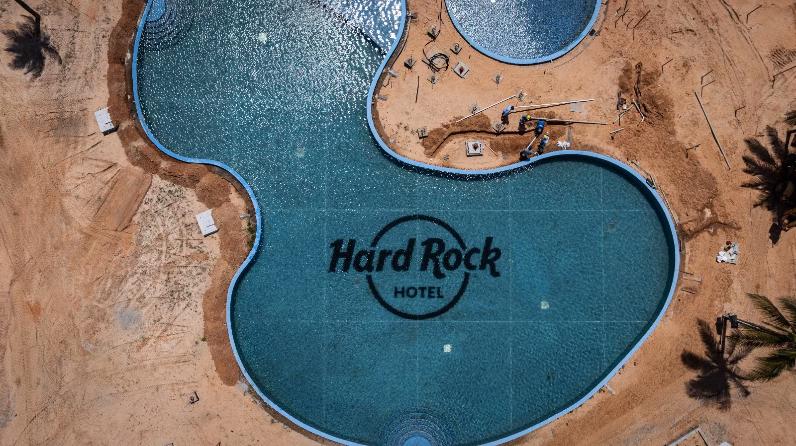 Hotel milionário no Ceará perde marca do Hard Rock após anos de atraso e enxurrada de processos; entenda em 5 pontos