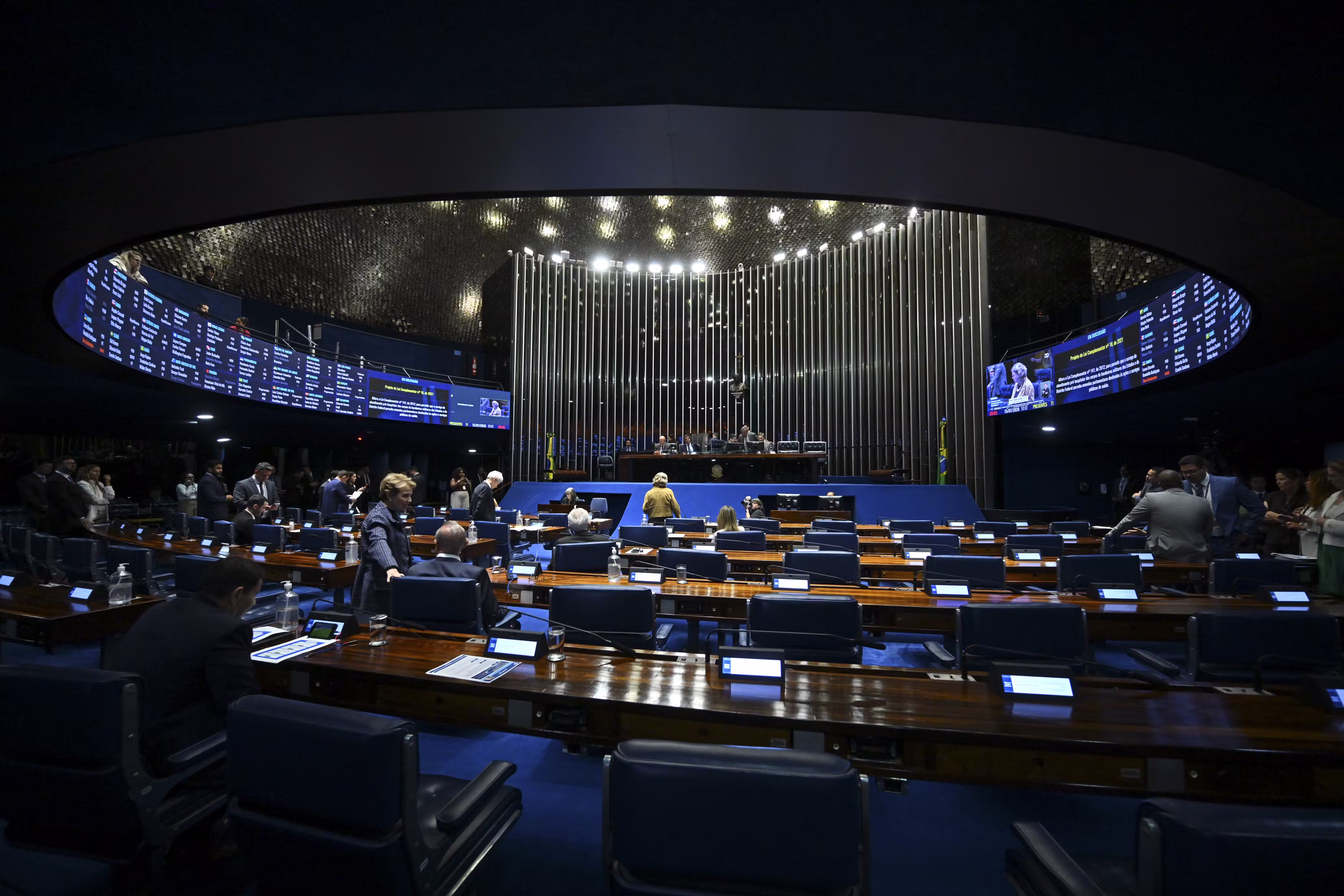 Quaest: 31% dos eleitores apontam dinheiro e obras para o estado como fator principal no voto para o Senado