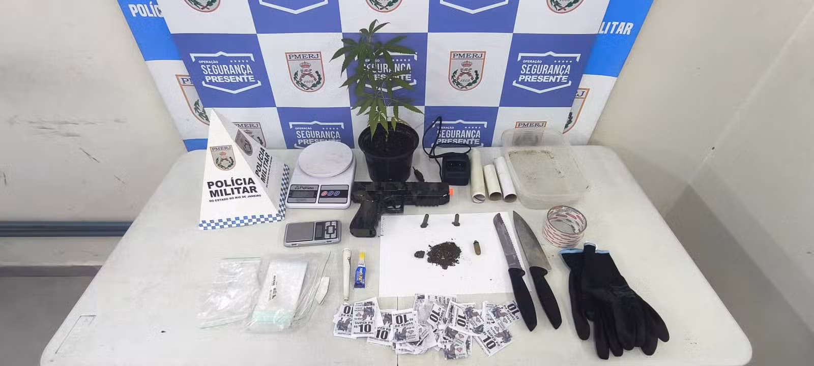 Jovem é preso por suspeita de envolvimento com organização criminosa em Volta Redonda