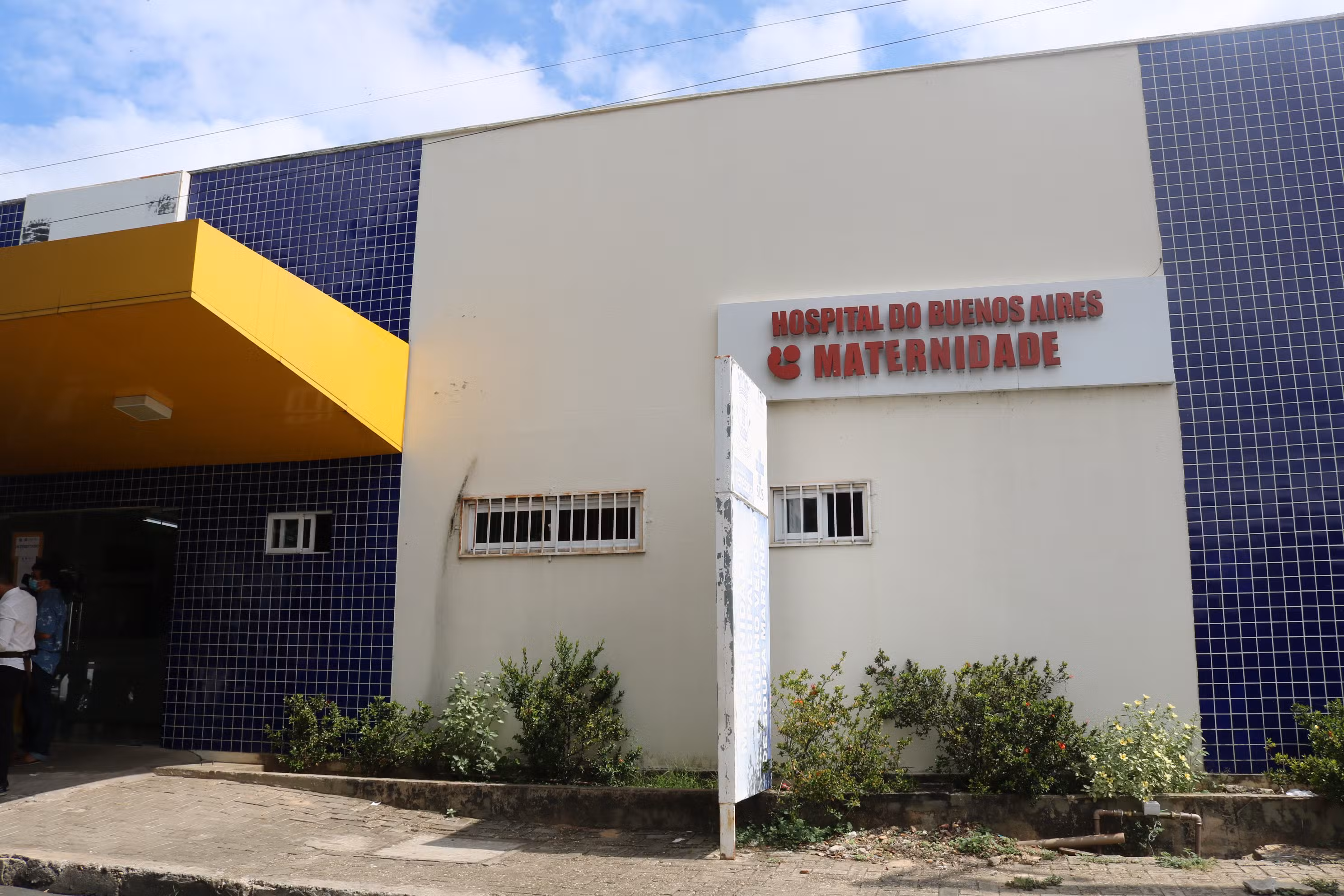Criança é atingida por tijolo na cabeça durante discussão entre dois homens em Teresina