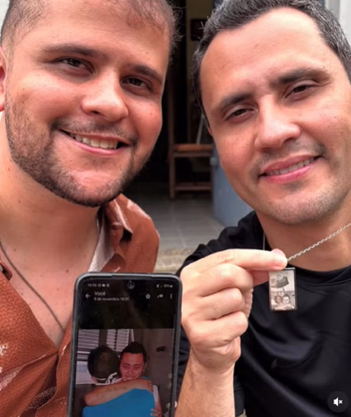 Senador Cleitinho e gêmeo doaram medula para tentar salvar irmão com leucemia em MG