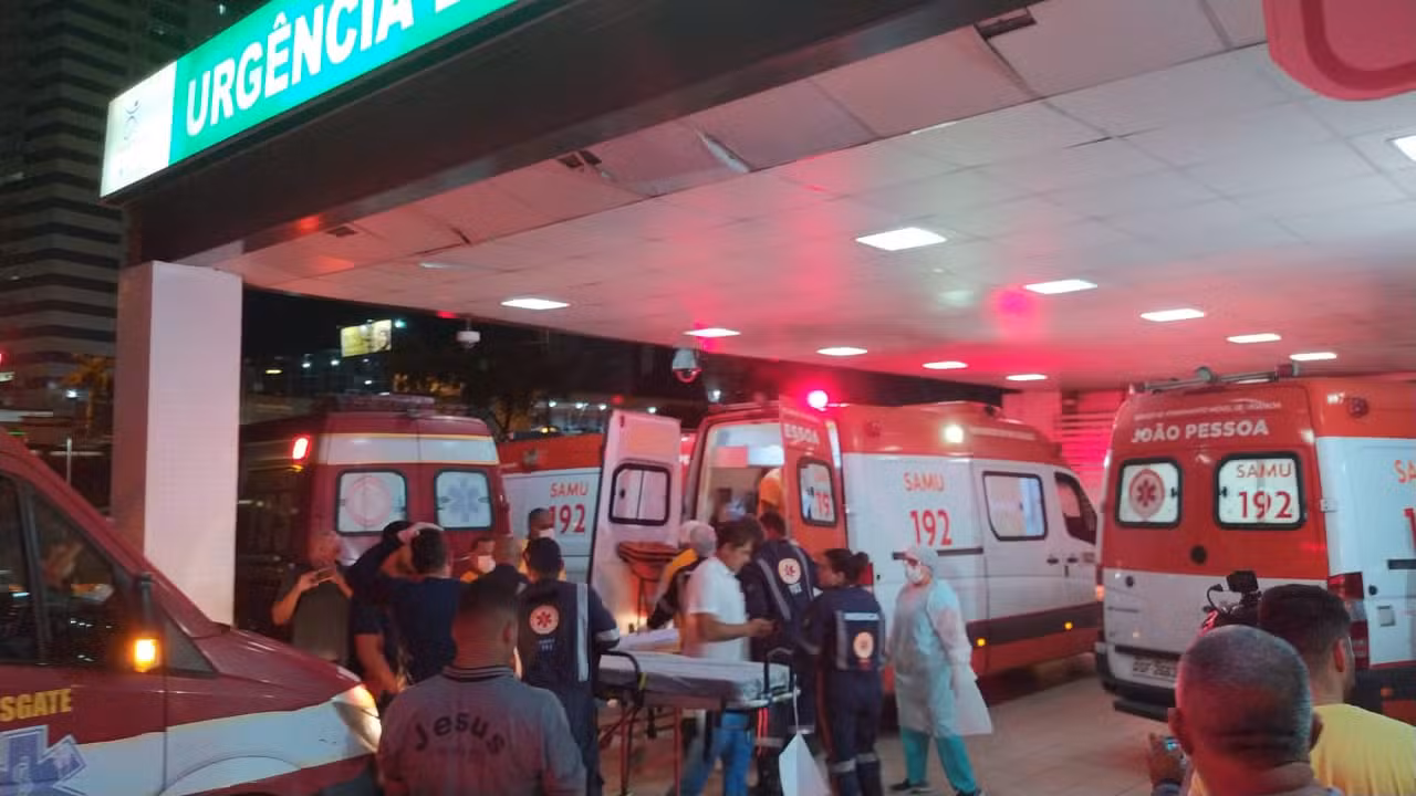 Vídeo mostra momento em que produtor de eventos é atropelado após sair de festa em João Pessoa