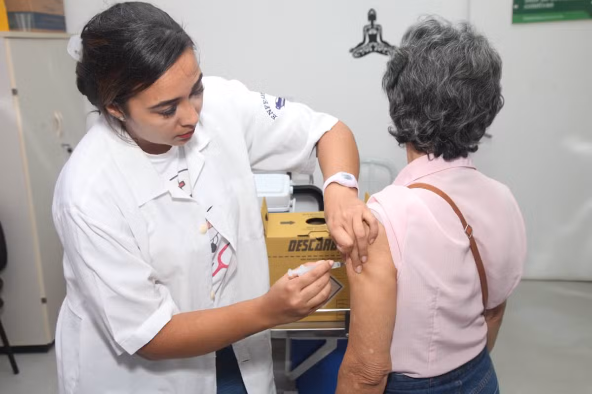 Outubro Rosa: Baixada Santista realiza Dia D com exames, ações e vacinação