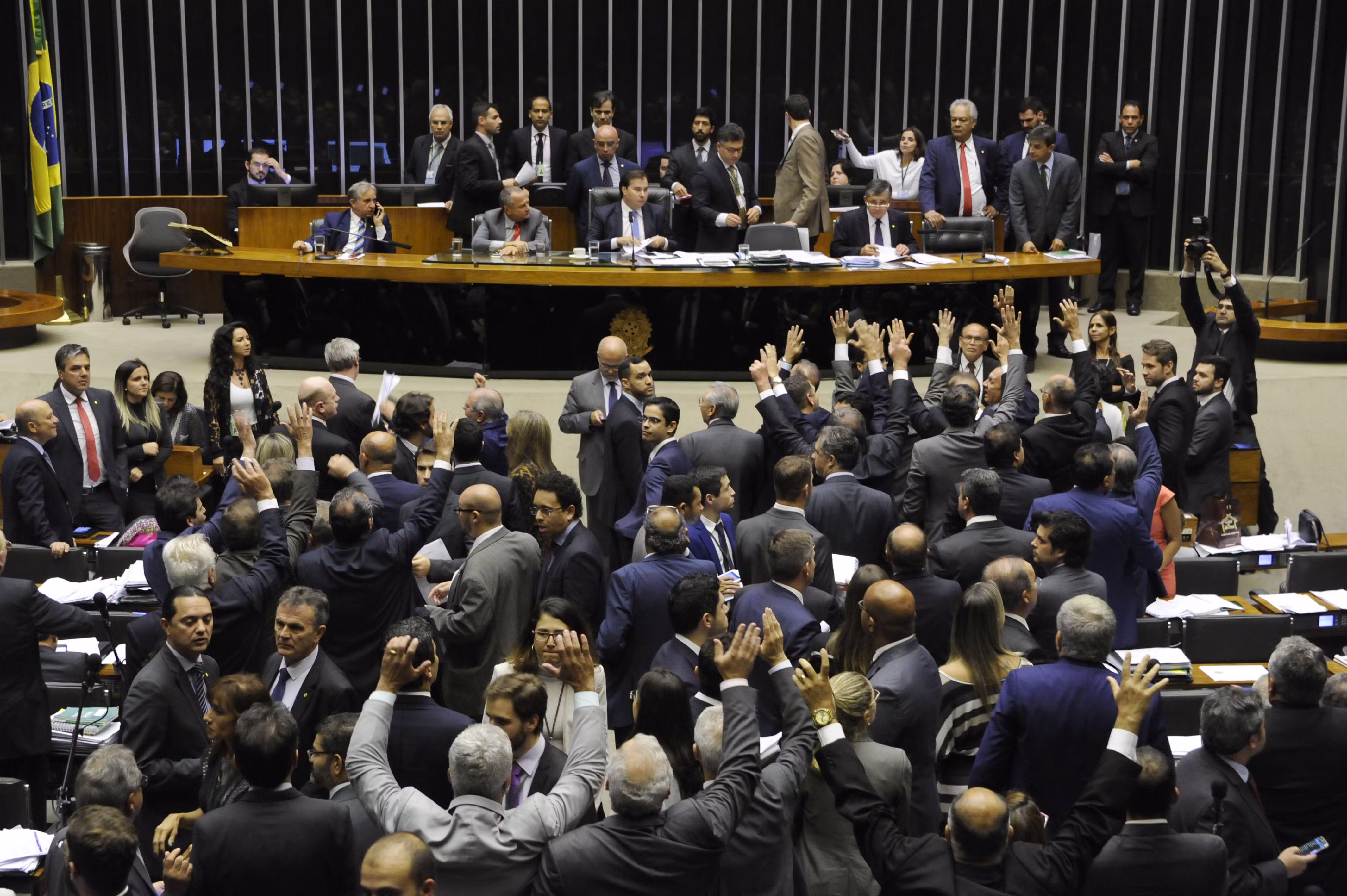 VÍDEO: De onde sai o dinheiro das campanhas políticas?