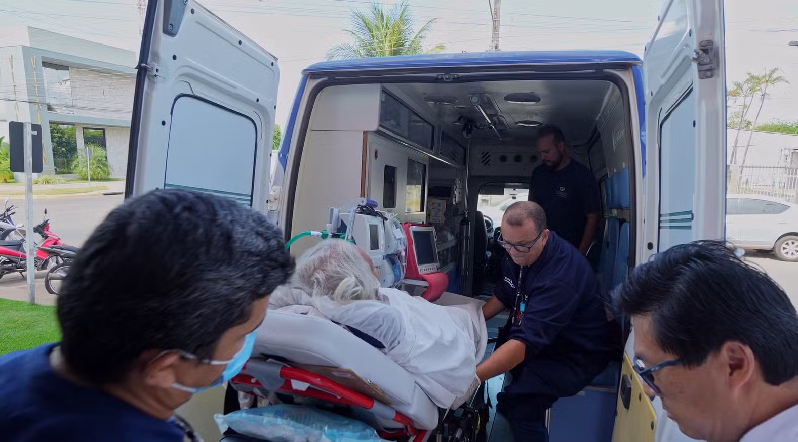 No hospital, cacique Raoni pensa no futuro da luta por direitos indígenas e espera demarcação da terra natal
