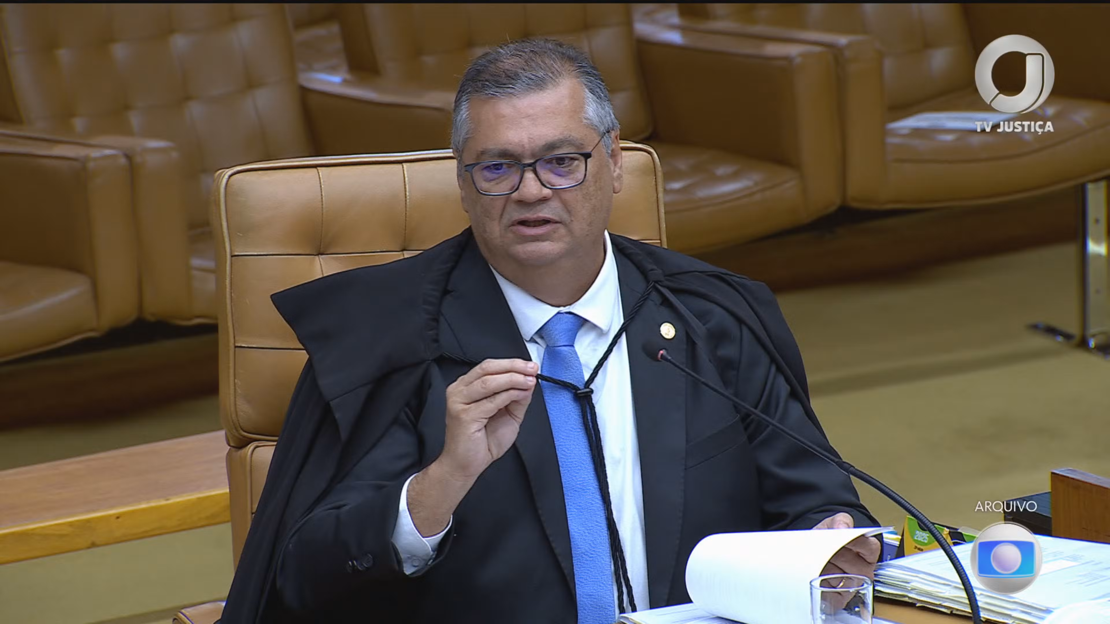 Flávio Dino, do Supremo, determina que presidentes de 21 partidos expliquem processo de indicação de emendas