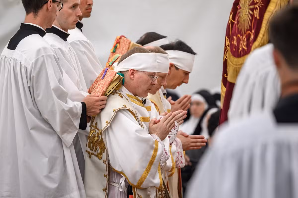 Ultraconservadores x Leão XIV: Vaticano declara Sociedade São Pio X em cisma e excomunga bispos