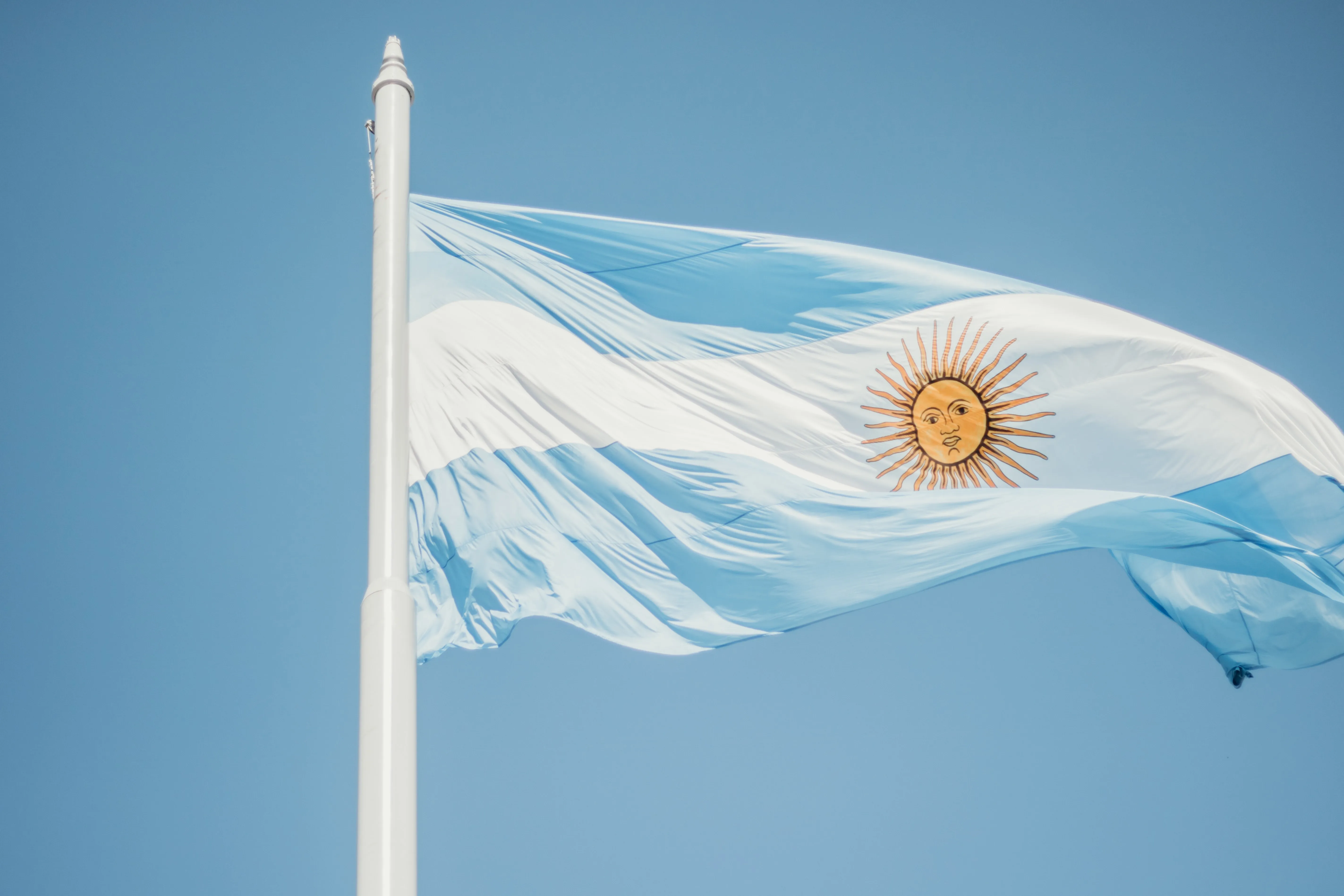 Argentinos acreditam em campanha global contra o país por causa de Milei, 'inveja' da seleção e acusações de racismo