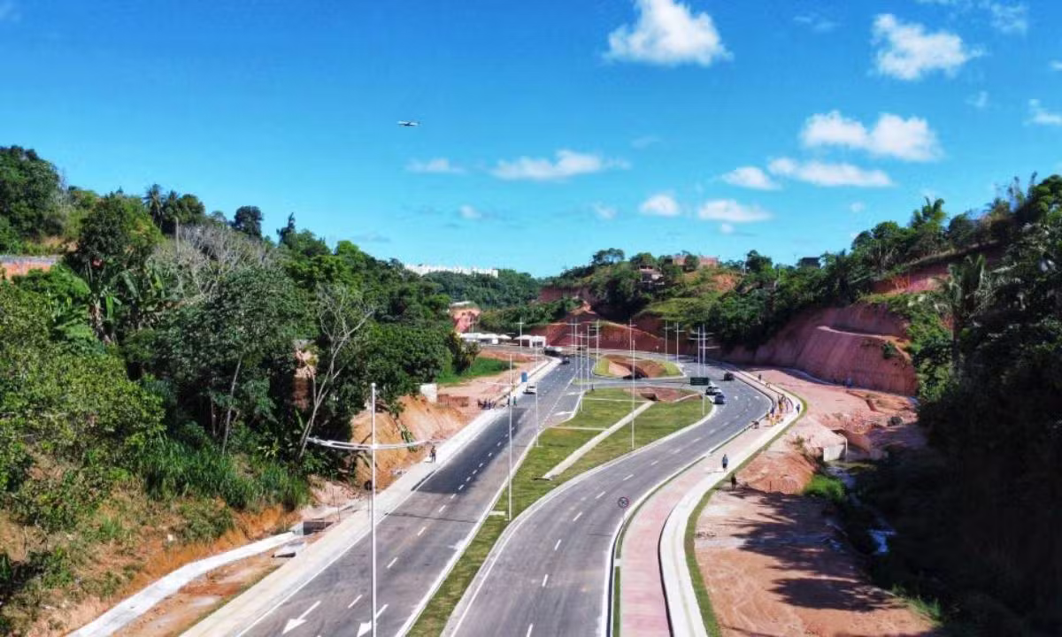 Via que liga Avenida 29 de Março a Cajazeiras é interditada por problemas estruturais um ano após inauguração