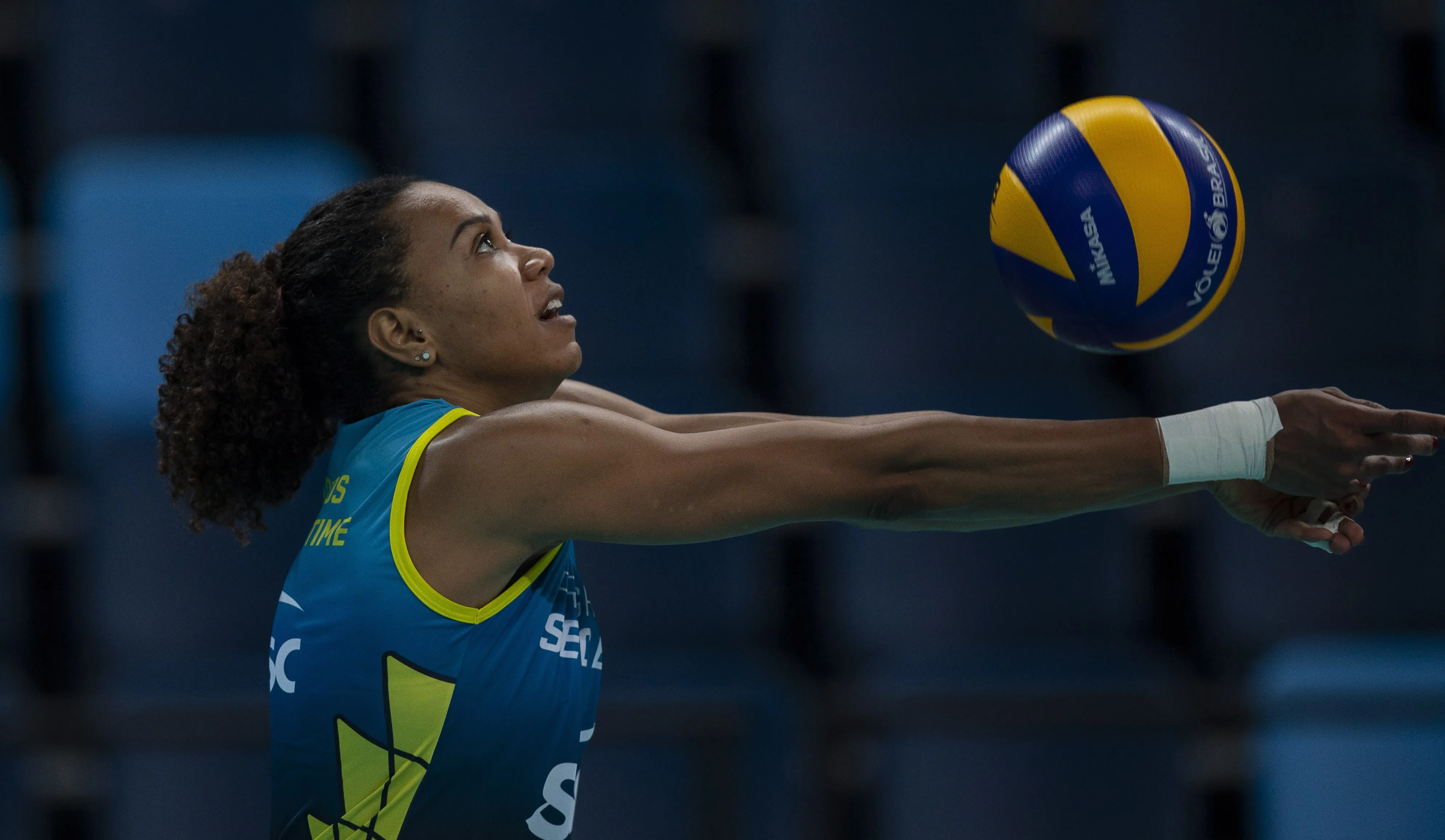 Embaixadora do Intercolegial, a ex-jogadora de vôlei Juciely Barreto relembra as disputas escolares em sua trajetória