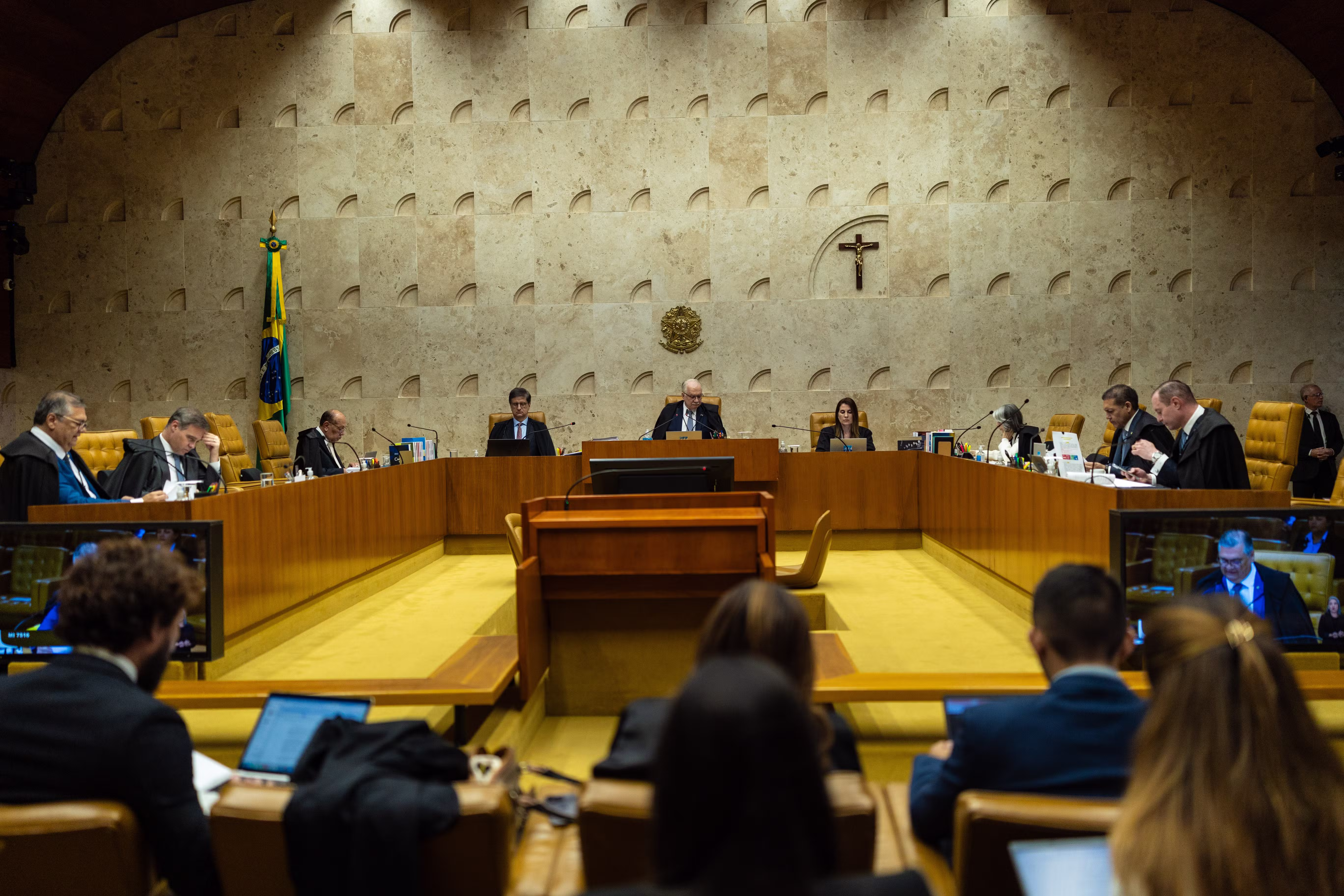 Sessão do STF exigirá decoro dos ministros