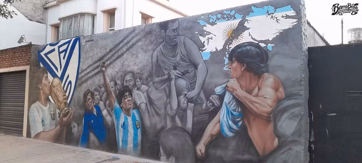 Confronto que eternizou Maradona em 1986 também criou personagem nas arquibancadas