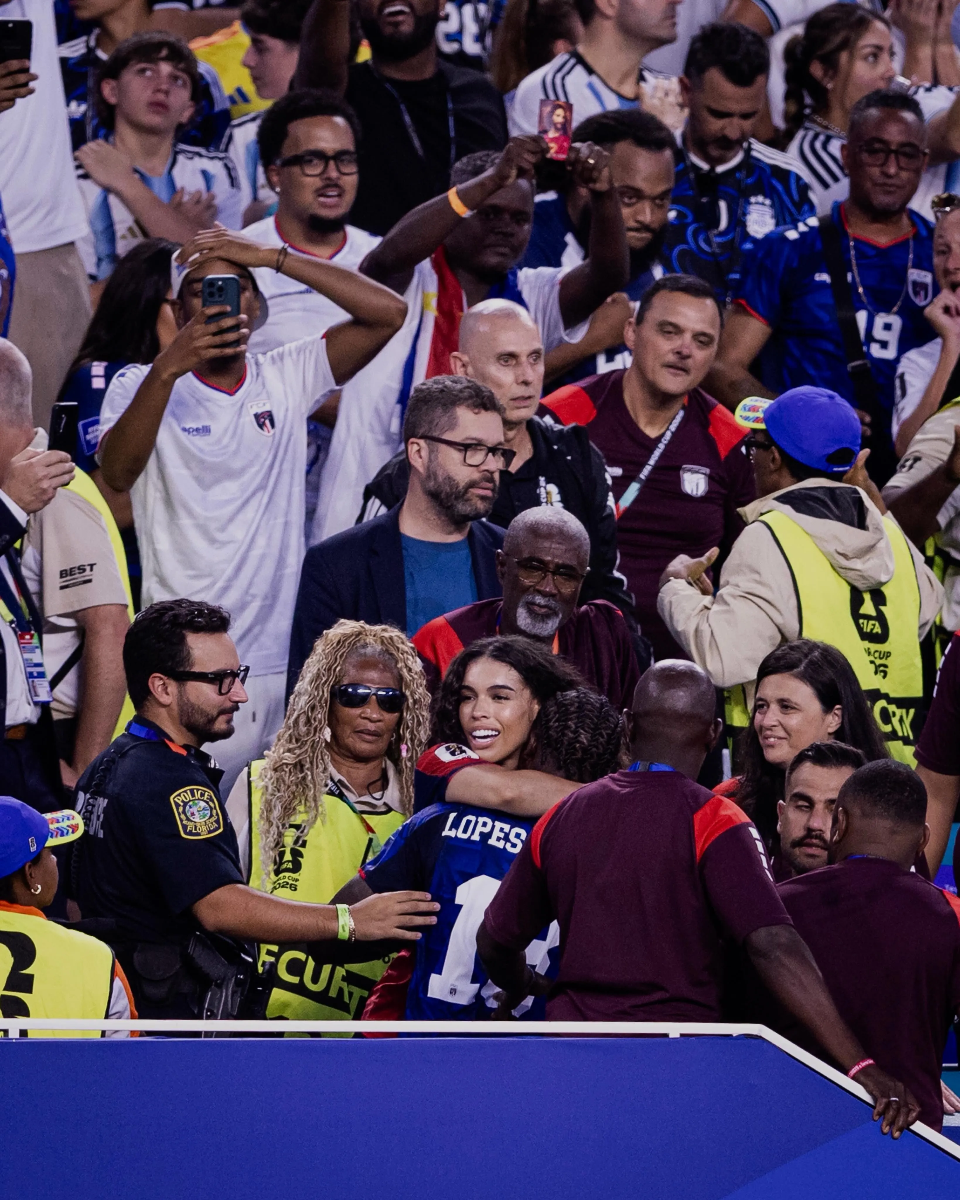 Da quarta divisão à Copa: namorada de Sidny Cabral revela recado após golaço e fala sobre relação: 'Apoio completamente'