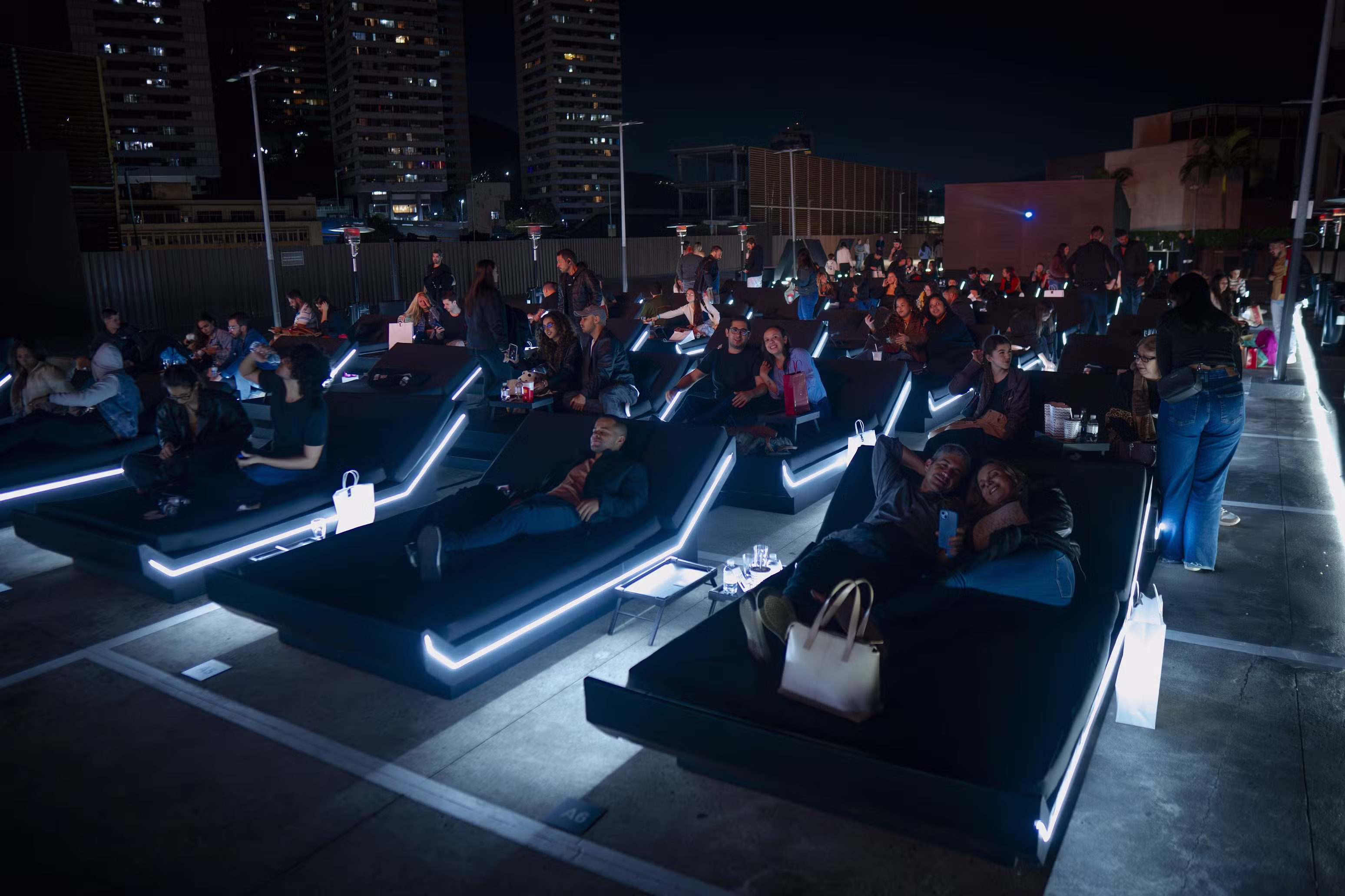 Cinema ao ar livre, com vinho e filmes inéditos, volta ao Rio; saiba como garantir ingresso