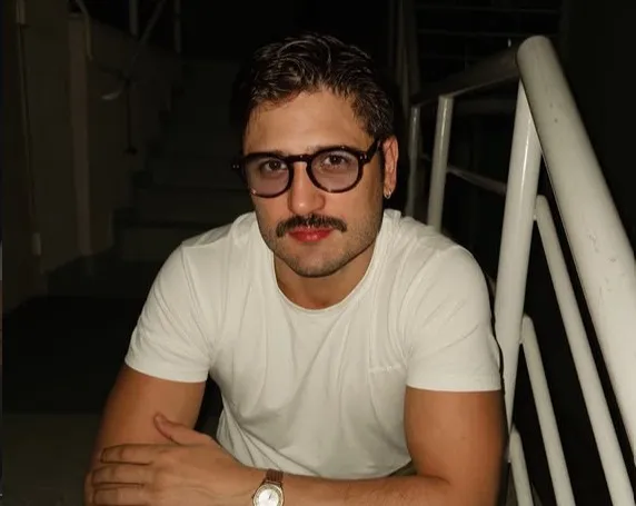 Daniel Rocha interpretará ex-noivo de Marília Mendonça em filme sobre a vida da cantora