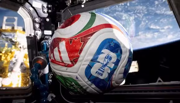 Rumo às estrelas: Nasa leva bola oficial da Copa do Mundo ao espaço; vídeo