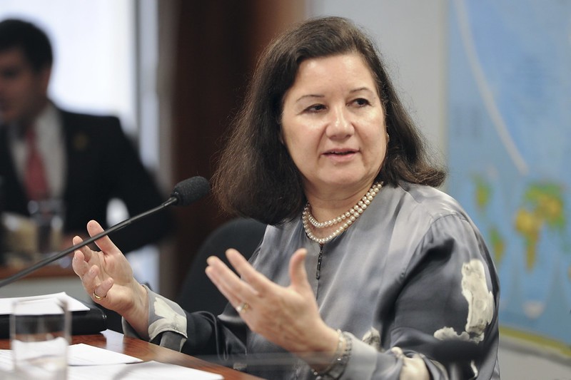Integrantes do Itamaraty veem retaliação e medida política dos EUA com revogação de visto de embaixadora brasileira