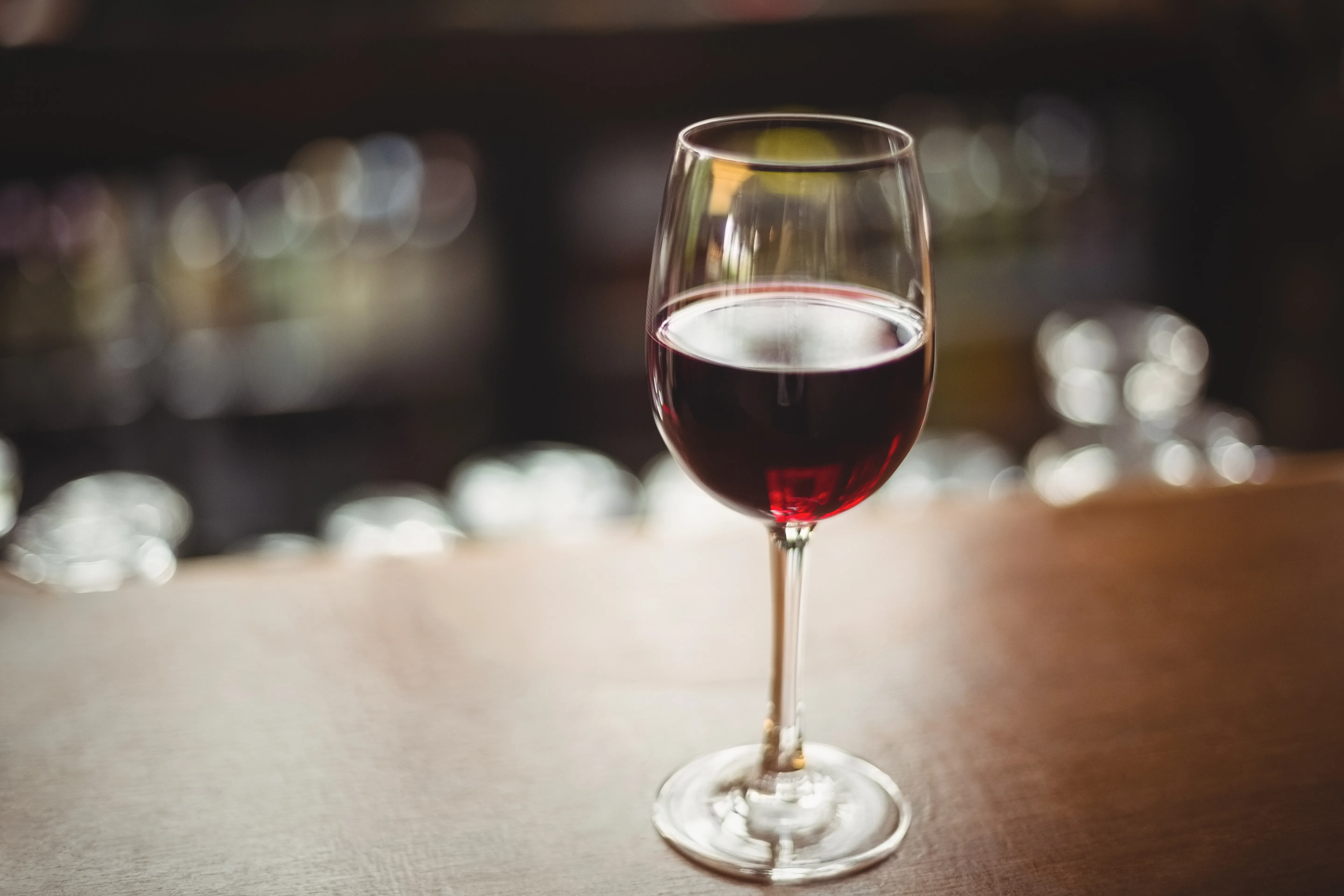 Vida Boa: mesmo uma tacinha de vinho pode trazer problemas para a saúde? Médica responde