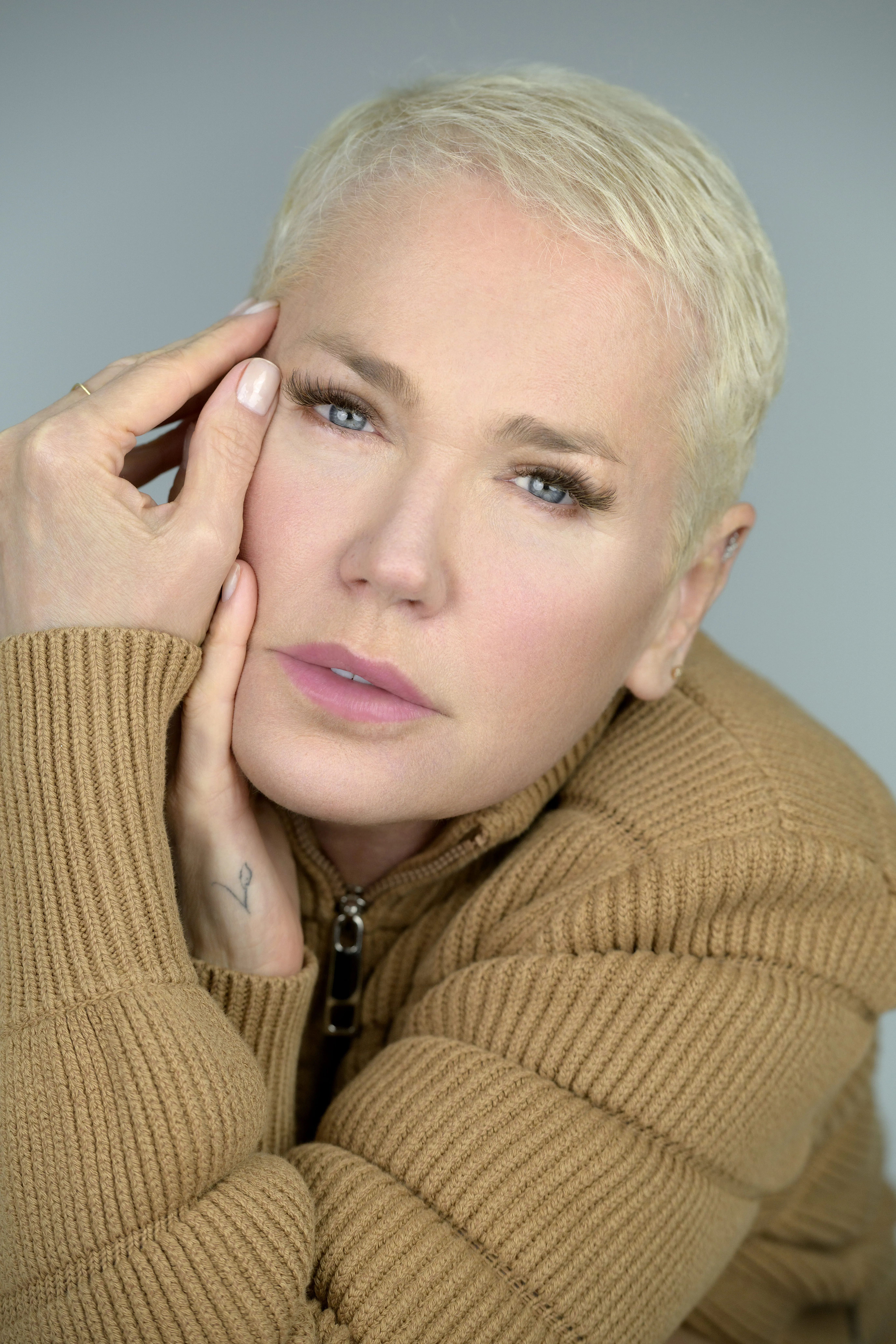 Xuxa fala dos preparativos para a turnê 'O último voo da nave' e de maturidade aos 63 anos: 'Dou muito valor a?