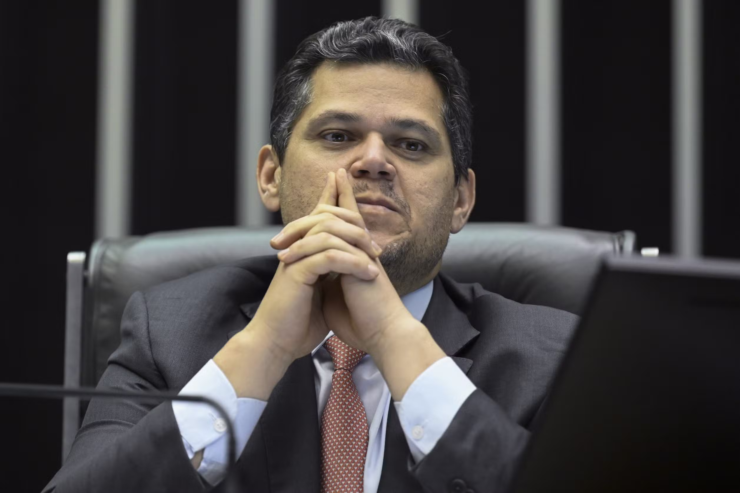O 'modo Alcolumbre' de formar uma bancada para sua reeleição a?