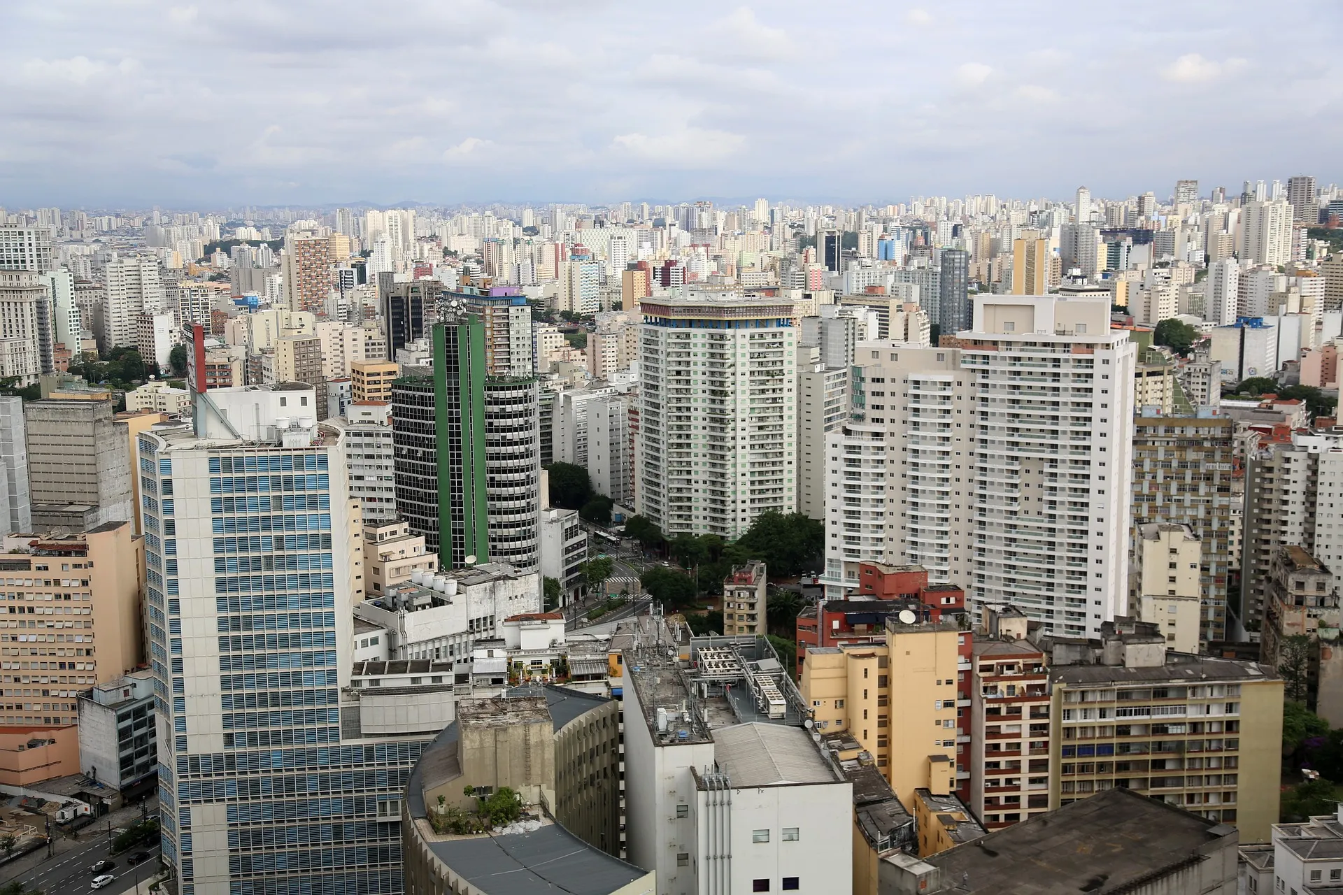 O mercado imobiliário opera com dois relógios