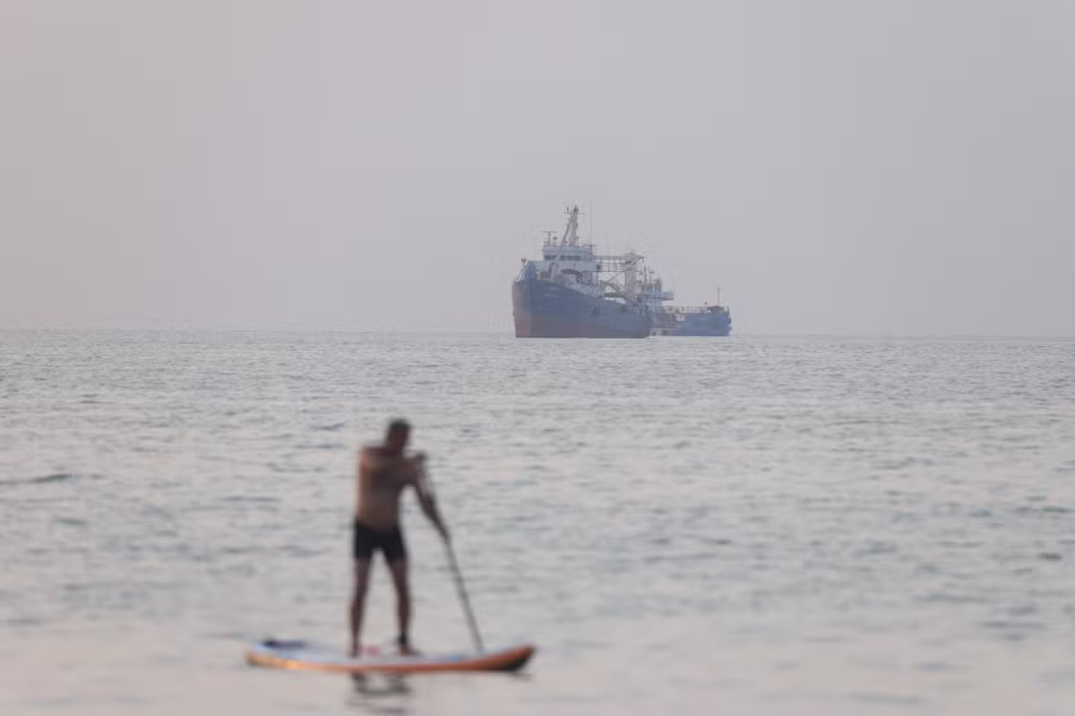 Tráfego de petroleiros pelo Estreito de Ormuz aumenta após redução dos fluxos