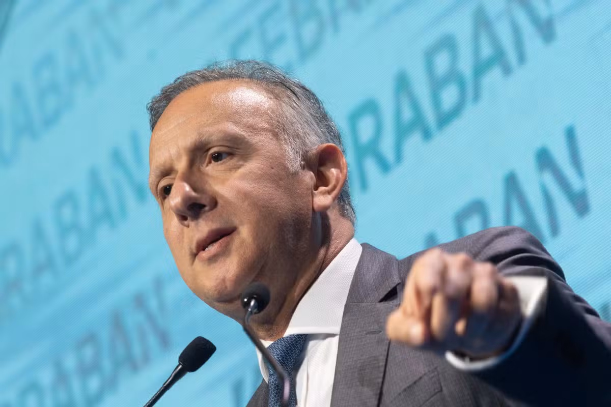 Em evento da Febraban, relator diz ter pressa em votação do marco legal da IA